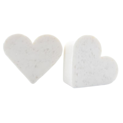 Heart-shaped guest soap with tropical coconut scent, SLS and paraben free, 20g each.