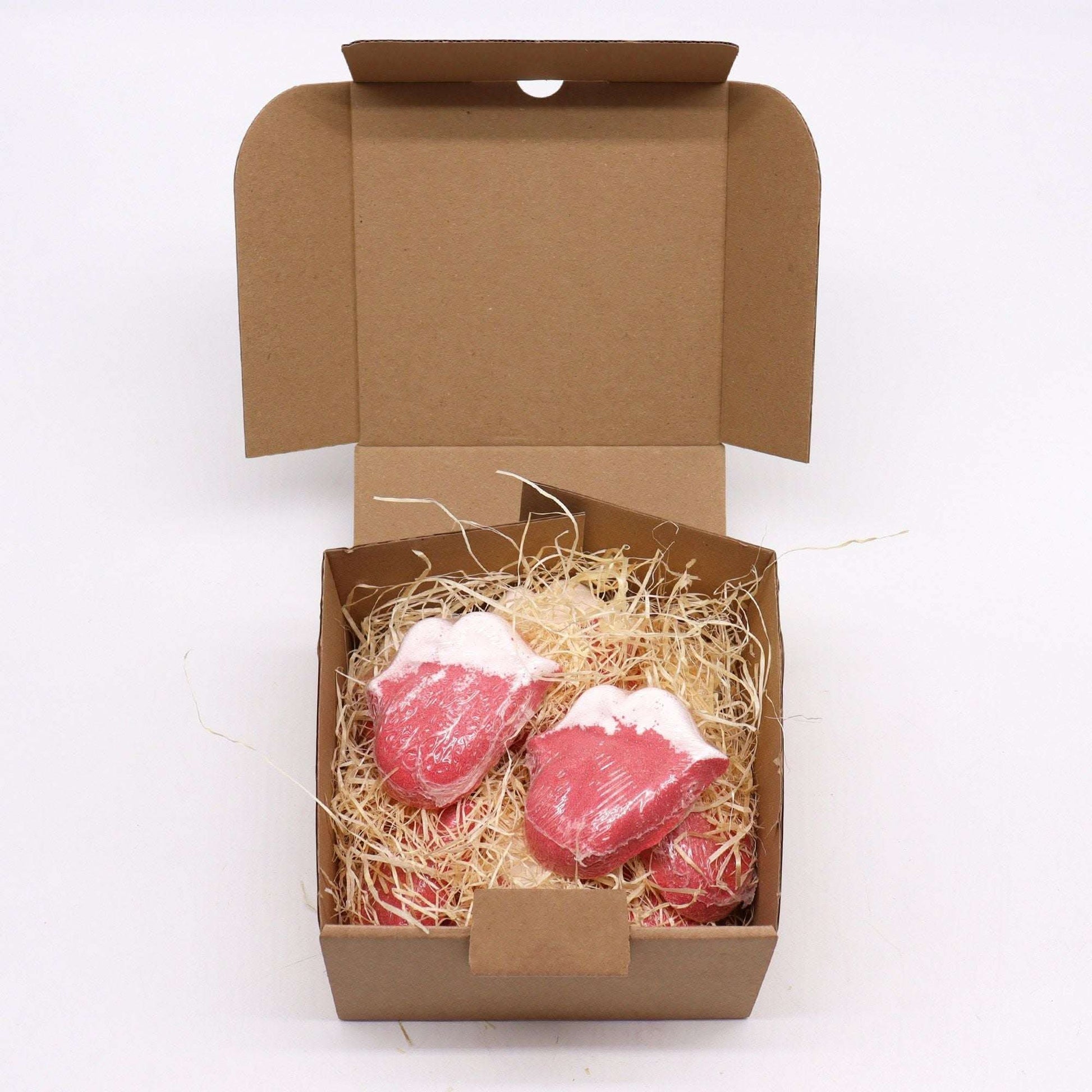 Lips shaped bathbombs in brown box with raspberry and pomegranate scent, 60g each