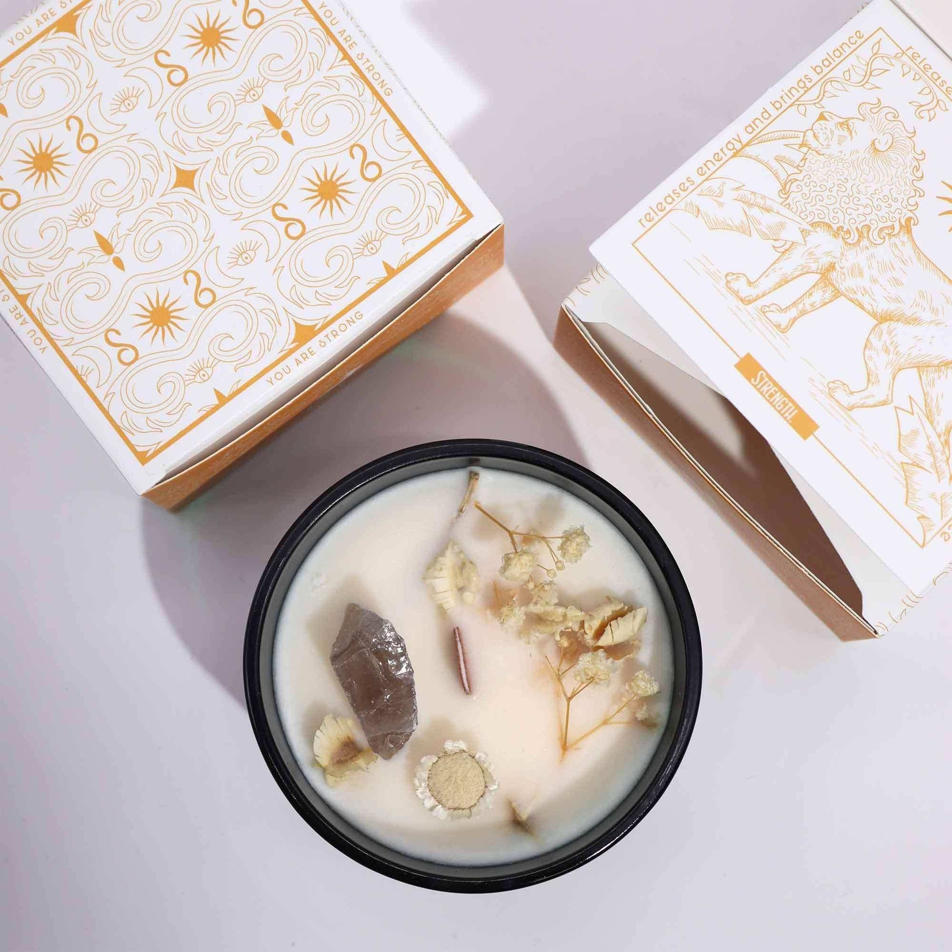 Hop Hare Crystal Magic Flower Candle The Lion with rock quartz and dried flowers