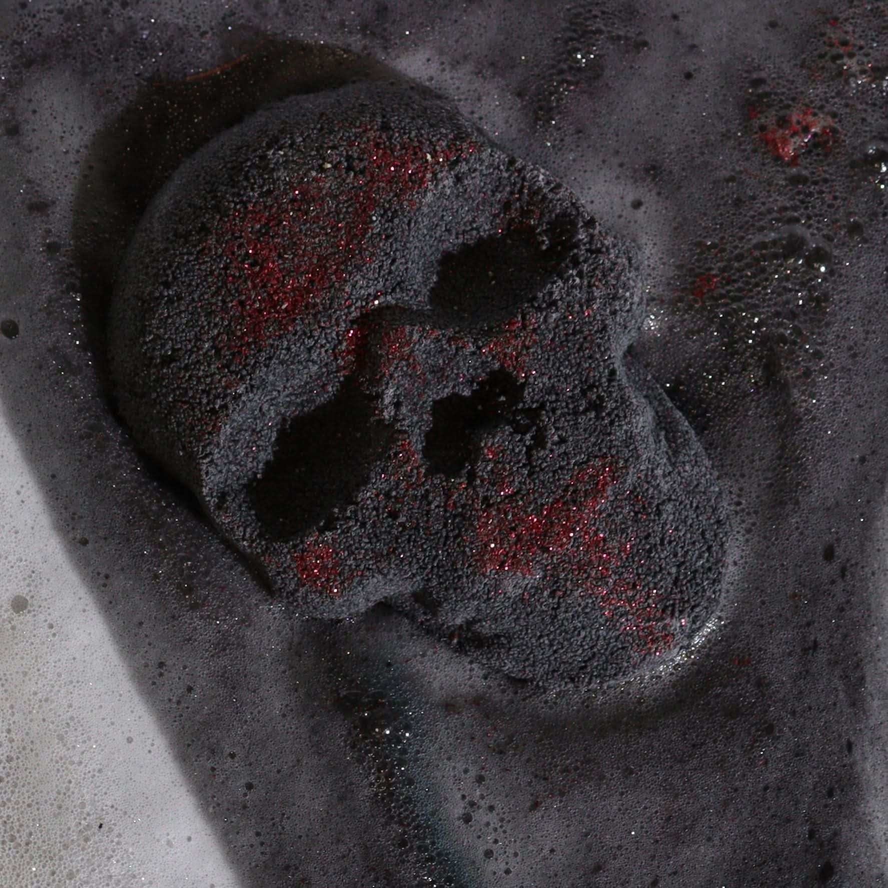 Skull Halloween bath bomb with spooky design for Halloween