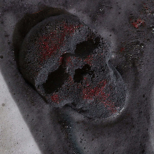 Skull Halloween bath bomb with spooky design for Halloween